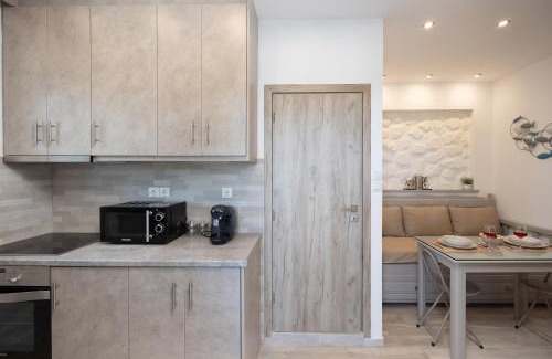 Moutsouna Apartment | Oceanfront Escape at Bella Vista Mare - Rated 10/10!