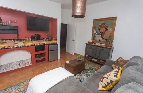 La Joya Cottage | Bella Vista: Relaxation Awaits with Ocean View & Spa