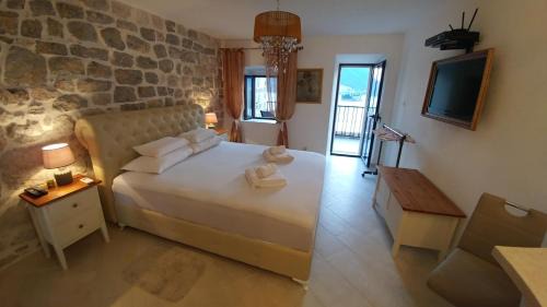 Perast Apartment | Discover Bella Vista Zmukic: Rated 9.7/10 by Guests