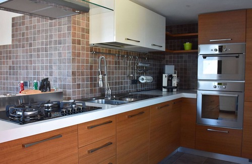 Bellagio Apartment | Experience Bellagio Lakeside Apartment with Pool & Lake View