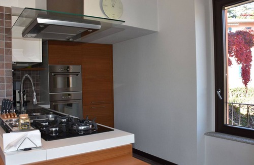 Bellagio Apartment | Experience Bellagio Lakeside Apartment with Pool & Lake View
