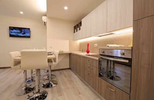 Bellagio Apartment | Stylish Bellagio Apartment with Lake Views & Pool Access