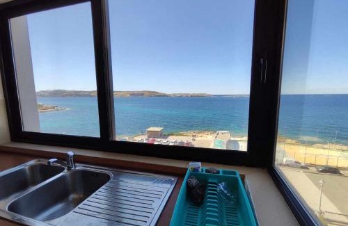 Qawra Apartment | Oceanfront Bliss at Bellagio Seafront Apartment