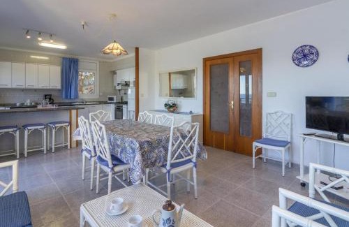 Llanca House | Seaside Casa en Llançà: Ideal for Families and Pets