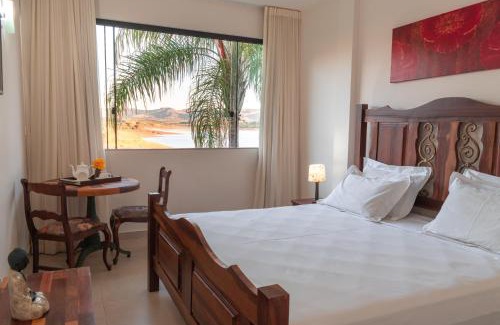 Guape Hotel | Discover BellaMinas Pousada: Poolside Bliss Awaits You