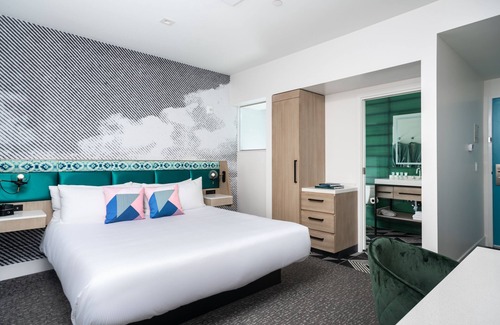 Avalon Hotel | Bellanca Hotel: Family-Friendly Stay with Great Amenities