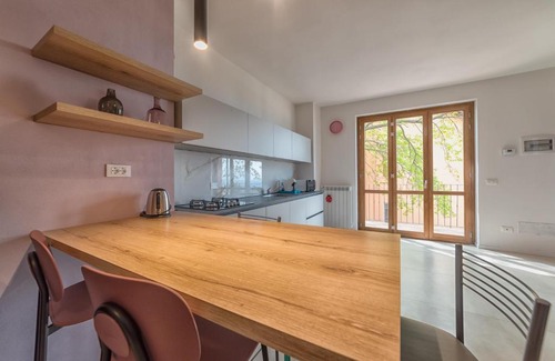 Montalcino House | Bellaria Rooms: Pet-Friendly Retreat with Family Amenities
