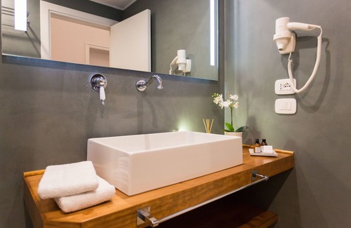 Centro Storico Bed & Breakfast | Experience Bellaroto Suite: Oceanfront Bliss & High Ratings