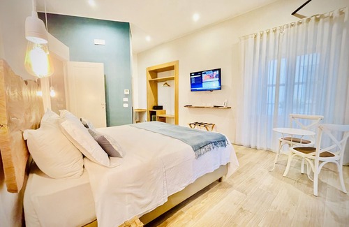 Centro Storico Bed & Breakfast | Experience Bellaroto Suite: Oceanfront Bliss & High Ratings