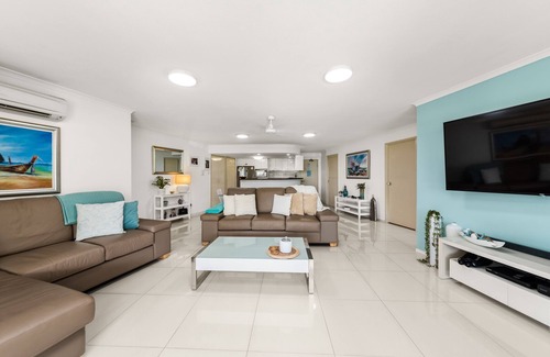 Maroochydore Apartment | Ocean View Retreat: Bellas Ocean Delight in Maroochydore