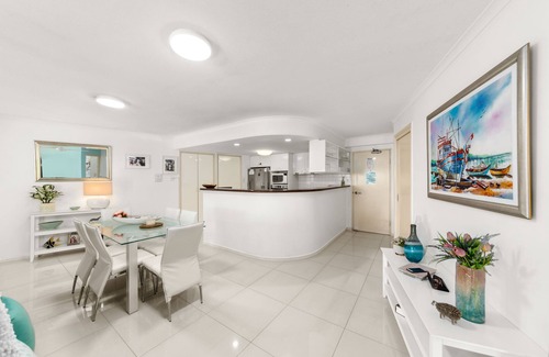 Maroochydore Apartment | Ocean View Retreat: Bellas Ocean Delight in Maroochydore