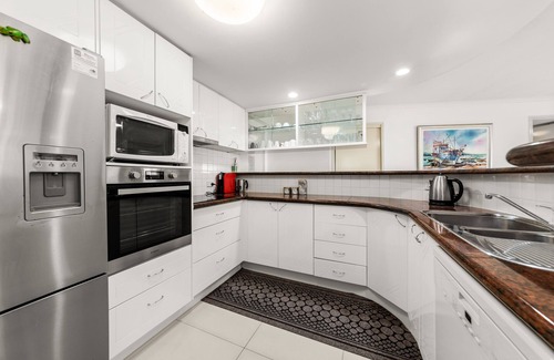 Maroochydore Apartment | Ocean View Retreat: Bellas Ocean Delight in Maroochydore