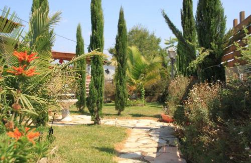 Kfar Bin-Nun Ski Chalet | Relaxing BellaTroun Chalet: Spa, Hot Tub & Family Friendly