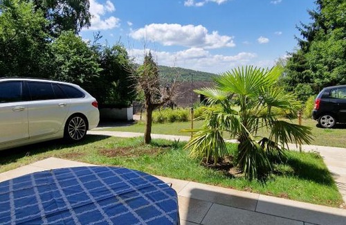 Lipburg Apartment | Bellavista: Pet-Friendly Retreat with 9.2/10 Guest Ratings