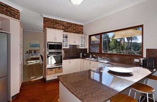 Kincumber House | Relax at Bellbird Escape - Enjoy Ocean Views & Nature Sounds