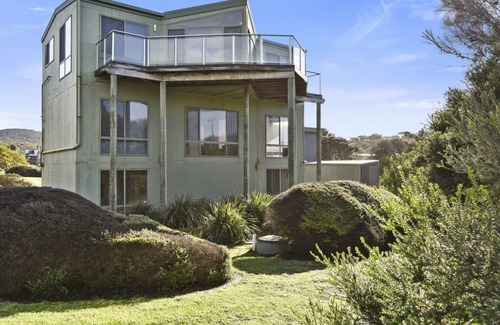 Moggs Creek House | Bellbird: Breathtaking Ocean Views at Moggs Beach