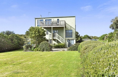 Moggs Creek House | Bellbird: Breathtaking Ocean Views at Moggs Beach