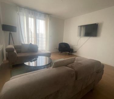 Mantes-la-Jolie Apartment | Cozy Belle Appartement: Perfect for Family Getaways