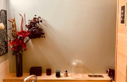 Bastide House | Cozy Room with Sauna in a Peaceful Neighborhood