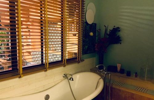 Bastide House | Cozy Room with Sauna in a Peaceful Neighborhood