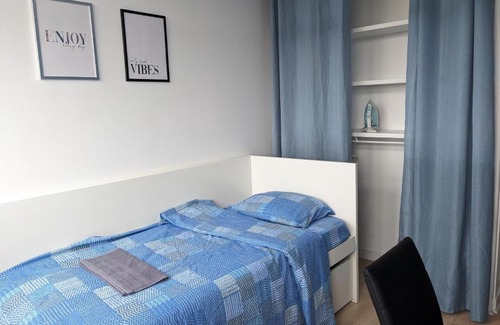 Seine-et-Marne House | Bright Room in Cozy Apartment - Guest Rated 9.7/10