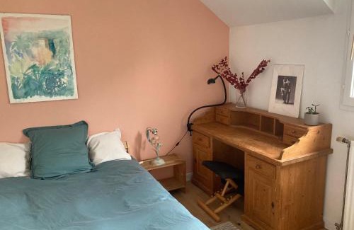 Vaureal House | Inviting Private Room in Cergy Near RER A and Golf Course