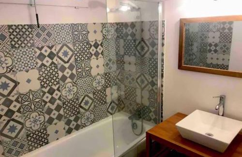 Vaureal House | Inviting Private Room in Cergy Near RER A and Golf Course