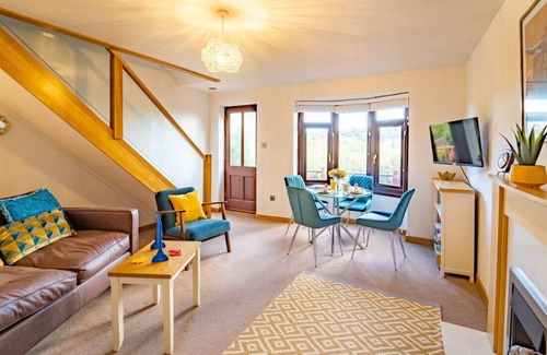 Ashbourne House | Belle Cottage is a stunning cottage in the heart of the historic market town of Ashbourne.