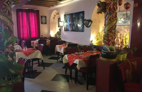 Longue-Jumelles Hotel | Affordable Belle d'Asie: Family-Friendly Stay with Dining