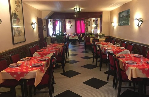 Longue-Jumelles Hotel | Affordable Belle d'Asie: Family-Friendly Stay with Dining