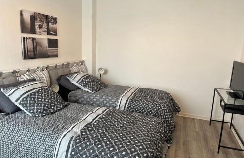 Saint-Julien-Beychevelle Apartment | Inviting Belle Demeure Médocaine for Family-Friendly Stays