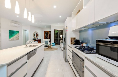 Palm Cove House | Discover Belle Escapes - Poolside Retreat at Cascade Palm Cove