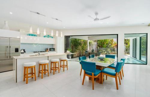 Palm Cove House | Discover Belle Escapes: Family-Friendly Retreat at Palm Cove
