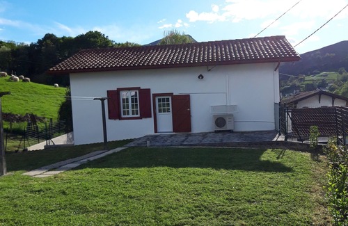 Banca House | Discover Family-Friendly Belle Maison Basque Retreat