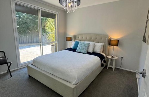 Bowral House | Experience Belle in Bowral: 4-Star Comfort and Amenities