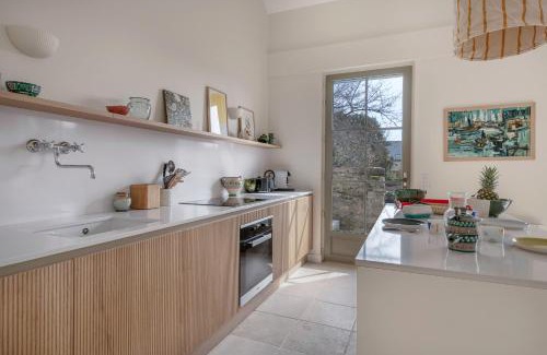 Batz-sur-Mer House | Relaxing Getaway Between Salt Marshes and Beautiful Beaches