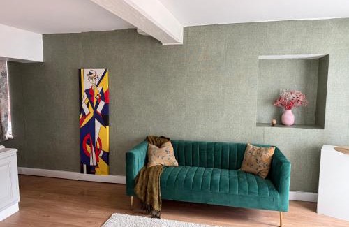 Behobie House | Relax at Belle Maison Basque - Pet & Child Friendly Retreat