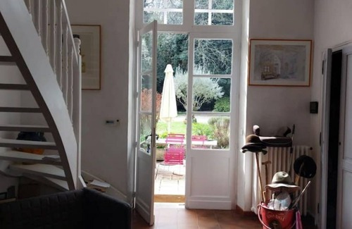 Merignac House | Discover Belle Maison: Elegant Retreat Near Bordeaux