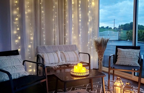 Tence Villa | Elegant Belle Maison de Vacances Neuve with Spa & Hot Tub