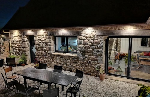 Cleder House | Charming Stone House with Ocean View & Family-Friendly Amenities
