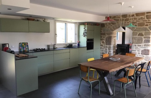 Cleder House | Charming Stone House with Ocean View & Family-Friendly Amenities