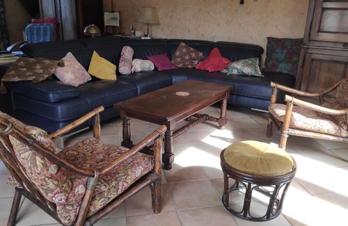 Damgan House | Family-Friendly Belle Maison in Penerf with Kitchen Amenities
