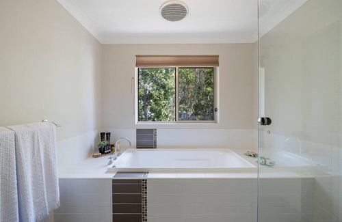 Callala Bay House | Belle View – Pay 2 Stay 3