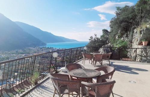 Oludeniz City Center Hotel | Relaxing Belle Vue Ölüdeniz: Oceanfront Retreat with Pool
