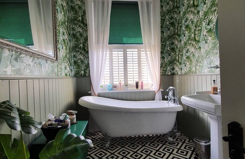 Denver Bed & Breakfast | Exceptional Stay at Belle Vue: Family-Friendly & Accessible
