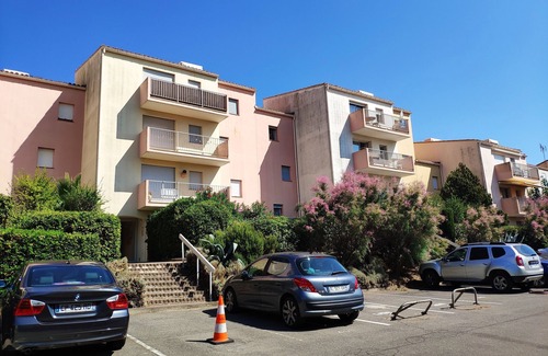 Cap d'Agde Apartment | Beautiful Oceanfront Retreat with Pool and Spa Amenities