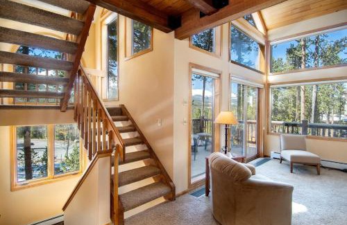Warrior's Mark West House | Elegant Belle Vue: Family-Friendly with Relaxing Hot Tub