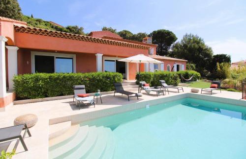La Londe-les-Maures Villa | Stunning Belle Vue Villa with Pool and Panoramic Sea Views