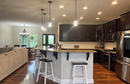 Bellefonte House | Cozy Bellefonte Home Near PSU with Hot Tub & Family Perks
