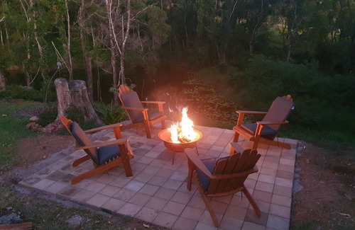 Bellthorpe House | Cozy Nights Await at Our Farm Retreat – Guest Rated 10/10!